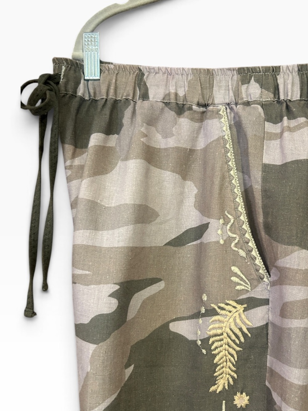 Johnny Was Los Angeles Linen Camo Embroidered Pull-On Joggers Size Large - Picture 7 of 8